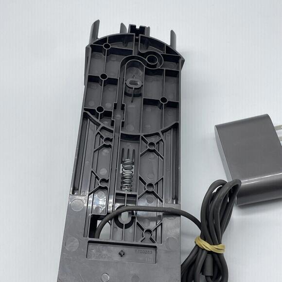 Dyson Genuine V6 Wall Mount Dock Station and Charger | DC59 DC58 SV03 SV06 SV05 - Picture 5 of 6